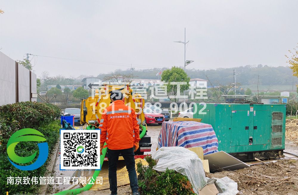 303板仓售楼部抽粪